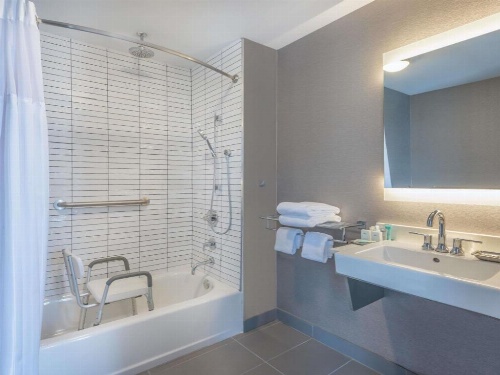 Wyndham Garden LaGuardia South image 13