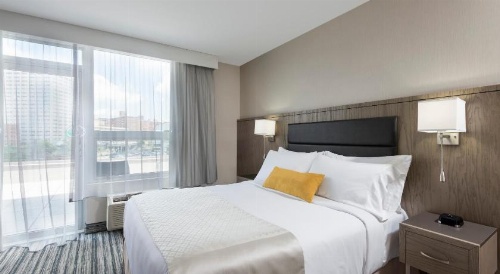 Wyndham Garden LaGuardia South image 4